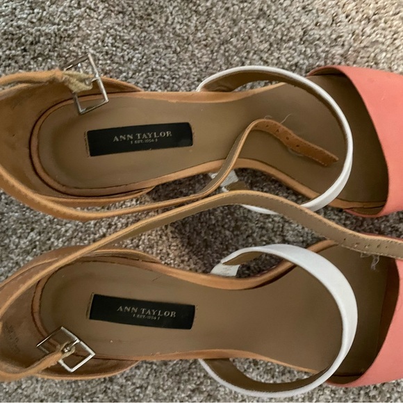 Ann Taylor sandals, size 10 - Picture 4 of 4